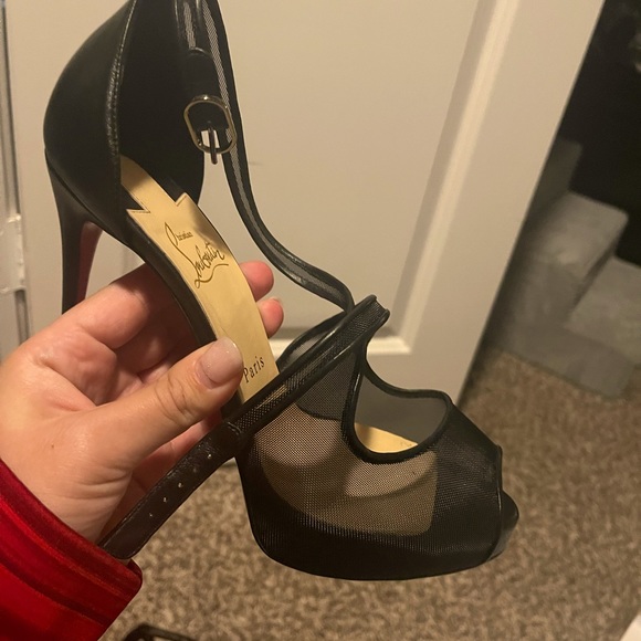 Perfect condition mariacar louboutins - Picture 2 of 8